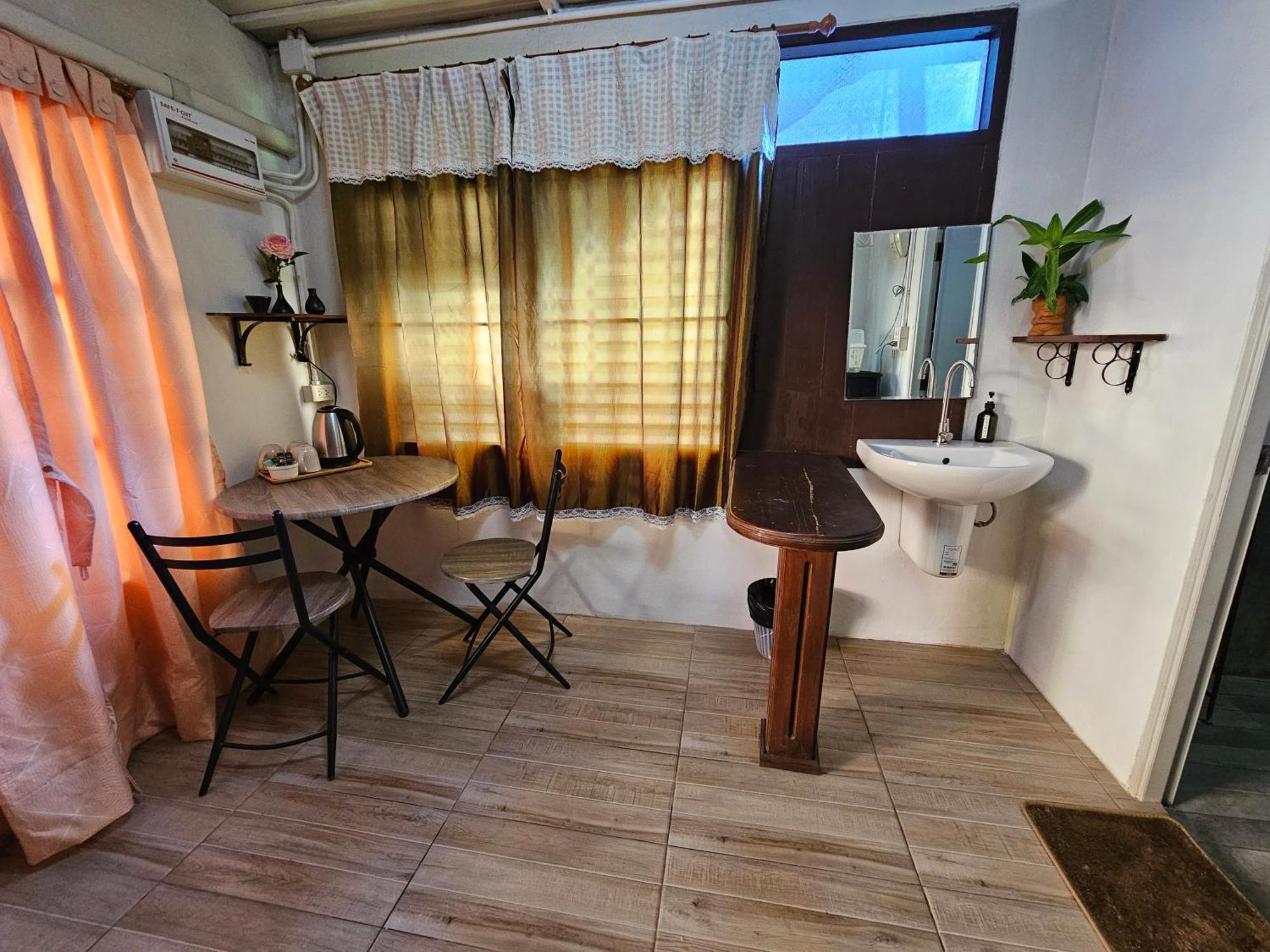 Kanecha'S Home Lampang Bagian luar foto